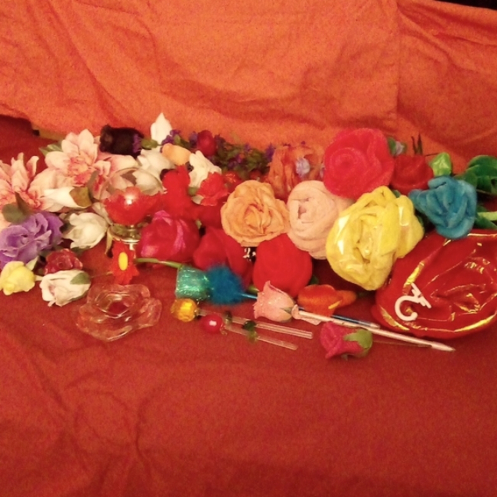 (2 for $20) Rose Collection, Full Lot.